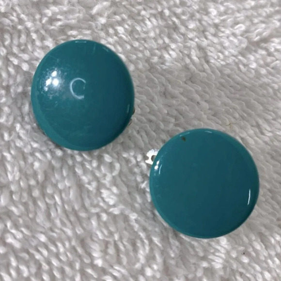 Vintage Teal Painted  Metal Circle Clip On Earrings - Picture 6 of 7